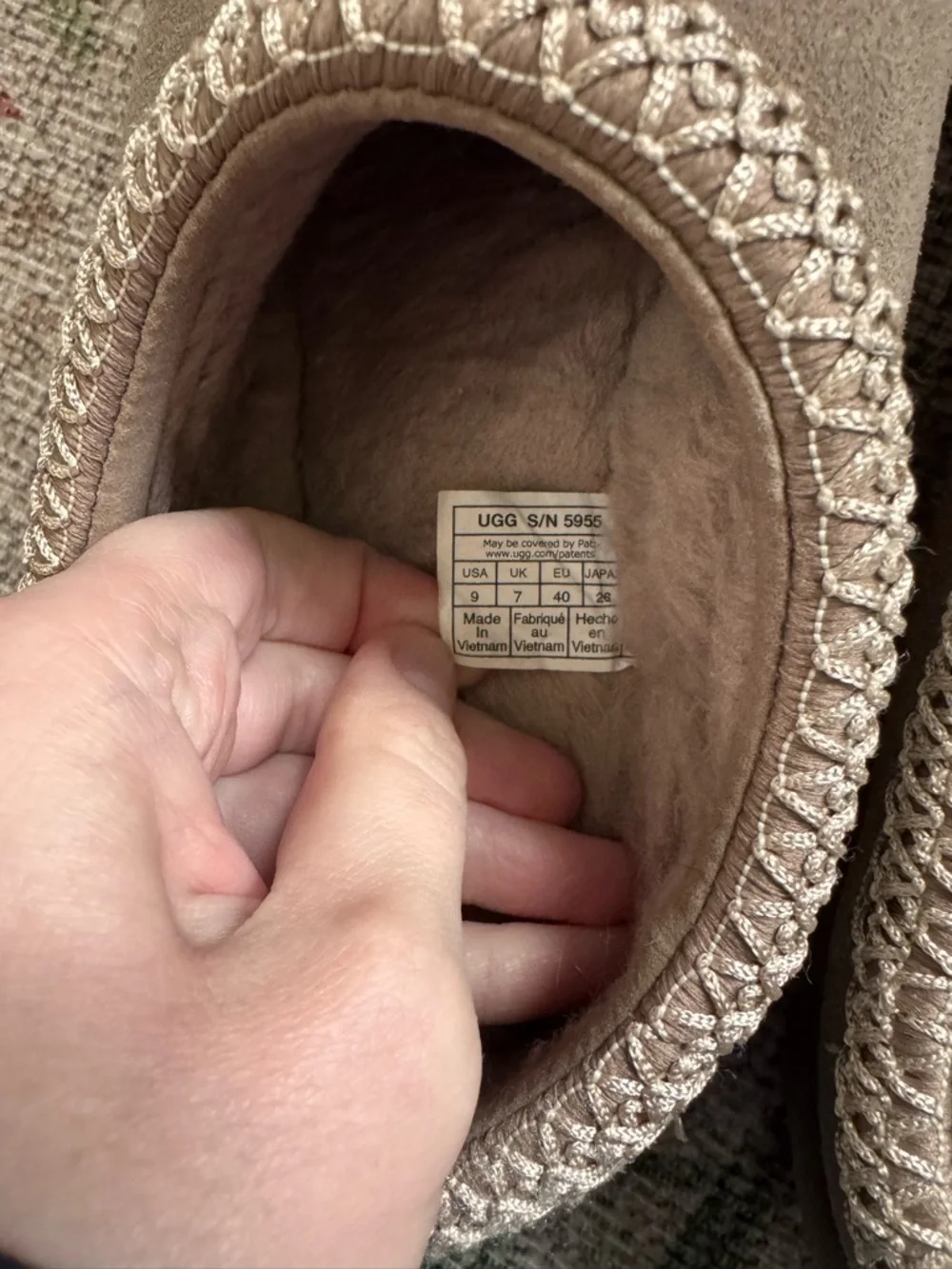 Tasman Ugg - unisex - tan - women’s size 9 - Picture 4 of 6